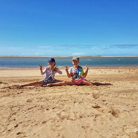 Alva Beach Tourist Park Экстерьер фото